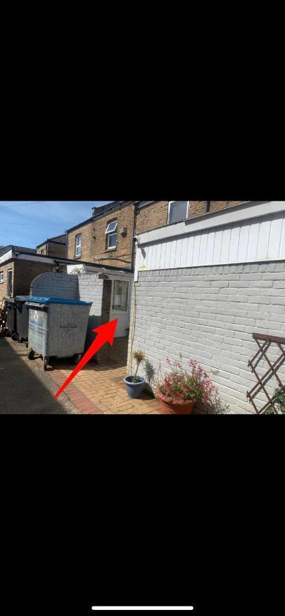 Bourne To Stay Shared Bournemouth Bagian luar foto